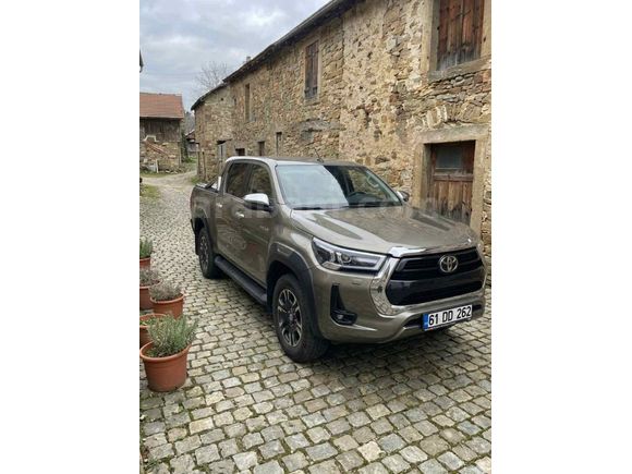 Sahibinden Toyota Hilux 2.4 D-4D 4x4 Hi-Cruiser 2021 Model 