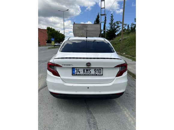 1.4 100 bin km ,lpg li ,ağır hasarlı, sorunsuz