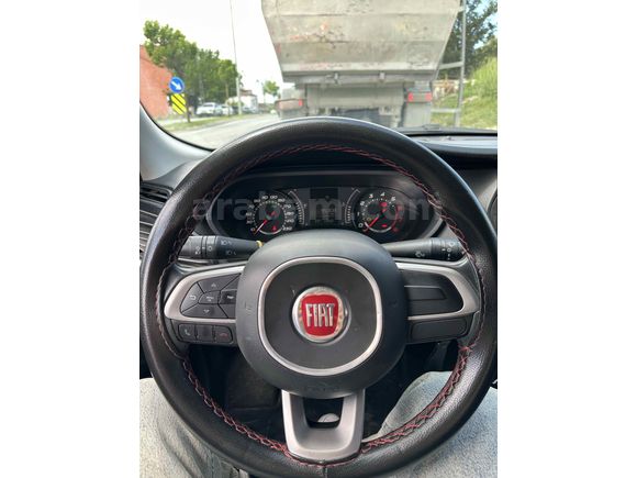 1.4 100 bin km ,lpg li ,ağır hasarlı, sorunsuz