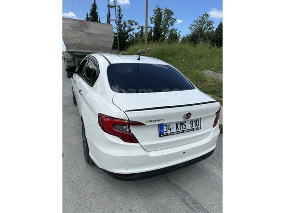 1.4 100 bin km ,lpg li ,ağır hasarlı, sorunsuz