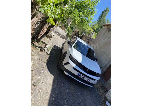 Sahibinden Opel Mokka 1.2 T Edition 2025 Model  15.000 km Beyaz