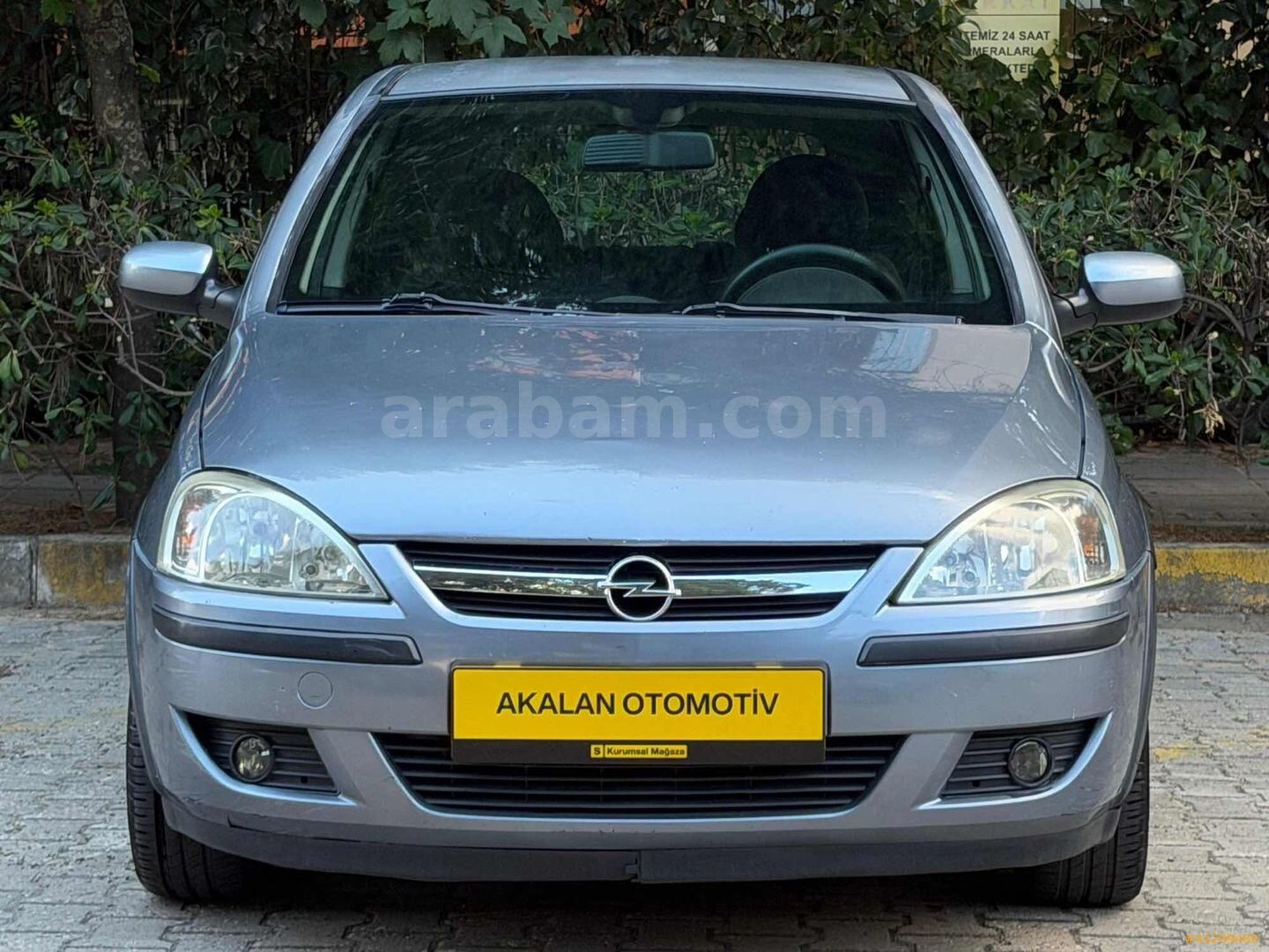 Galeriden Opel Corsa 1.4 Twinport Enjoy 2005 Model İstanbul 149.000 km Gri 2