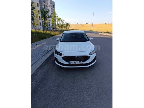 Sahibinden Ford Focus 1.5 EcoBlue Titanium Stil 2024 Model  24.000 km Beyaz