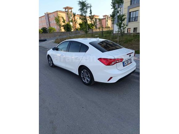 Sahibinden Ford Focus 1.5 EcoBlue Titanium Stil 2024 Model  24.000 km Beyaz