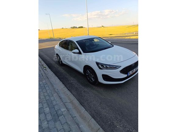 Sahibinden Ford Focus 1.5 EcoBlue Titanium Stil 2024 Model  24.000 km Beyaz