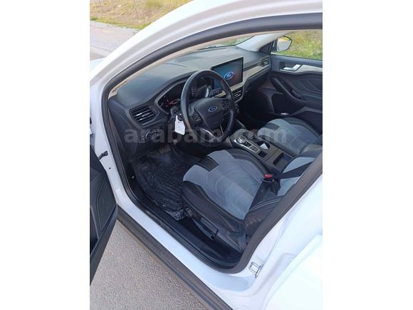 Sahibinden Ford Focus 1.5 EcoBlue Titanium Stil 2024 Model  24.000 km Beyaz