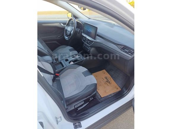 Sahibinden Ford Focus 1.5 EcoBlue Titanium Stil 2024 Model  24.000 km Beyaz