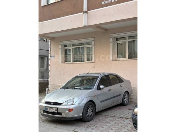Sahibinden Ford Focus 2.0 Ghia 2001 Model 