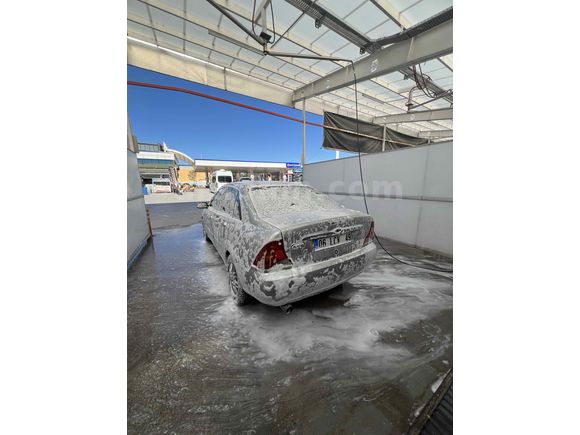 Sahibinden Ford Focus 2.0 Ghia 2001 Model 