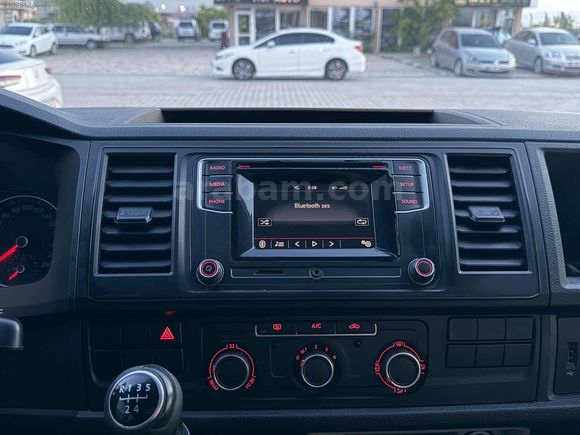 2015 MODEL 180000 KİLOMETREDE VOLKSWAGEN TRANSPORTER CAMLI VAN