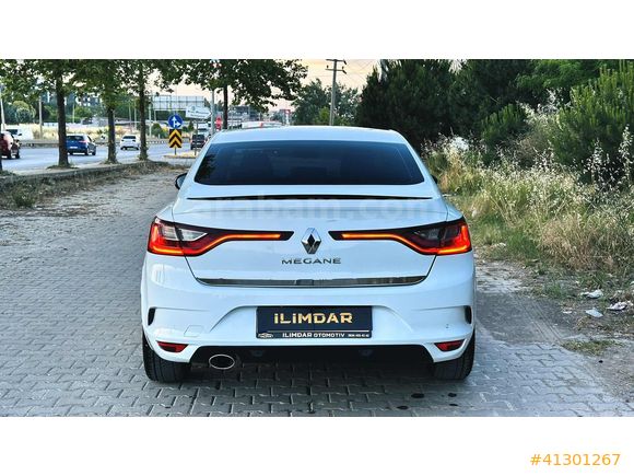 HATASIZ TEK PARÇA BOYA MEGANE 1.6 16V LPG- EKRAN JANT VS