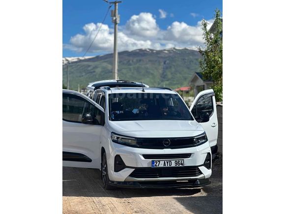 Sahibinden Opel Combo 1.5 CDTI Ultimate 2024 Model 