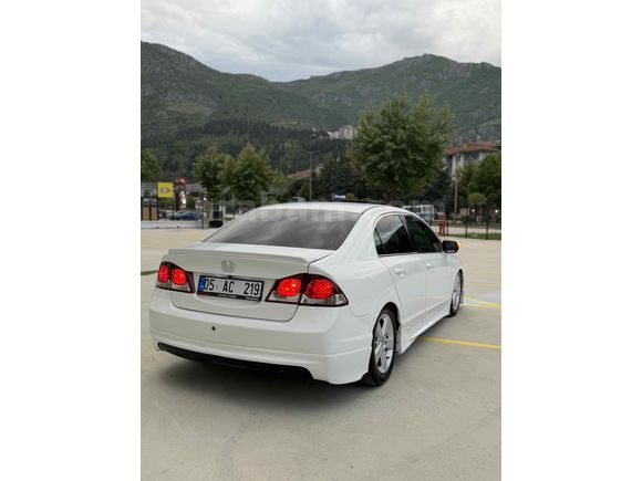 Sahibinden Honda Civic 1.6i VTEC Elegance 2011 Model 