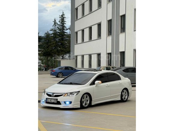 Sahibinden Honda Civic 1.6i VTEC Elegance 2011 Model 