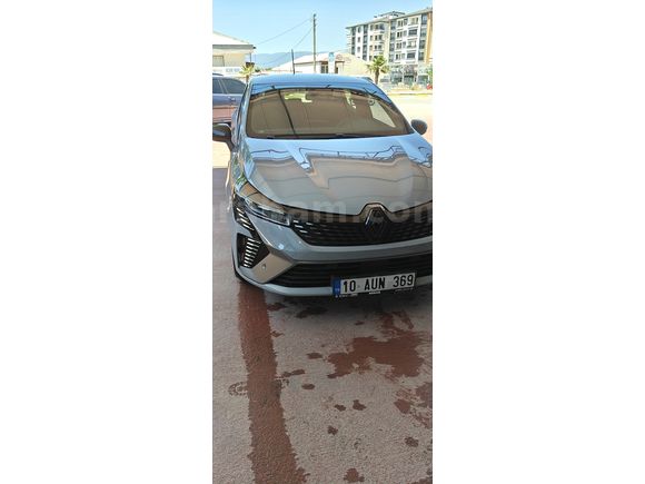 Sahibinden Renault Clio 1.0 TCe Techno Esprit Alpine 2025 Model 