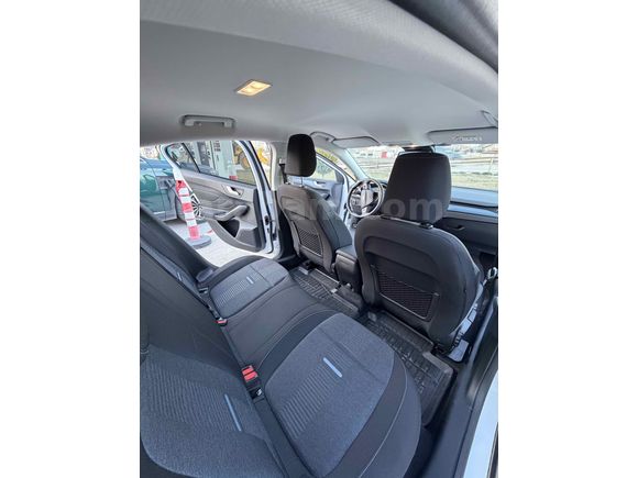 Sahibinden Ford Focus 1.5 EcoBlue Active Stil 2025 Model 