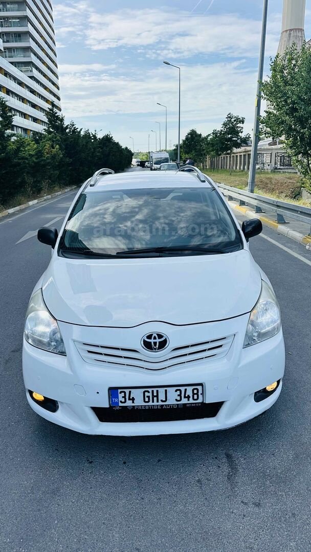 Galeriden Toyota Corolla 2.0 D-4D Comfort Extra Verso 2011 Model İstanbul 252.000 km Beyaz 4