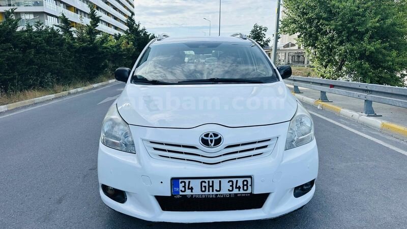 Galeriden Toyota Corolla 2.0 D-4D Comfort Extra Verso 2011 Model İstanbul 252.000 km Beyaz