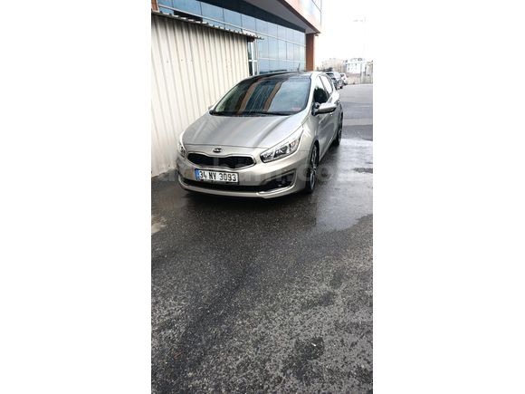 Sahibinden Kia Ceed 1.6 CRDi Premium 2015 Model