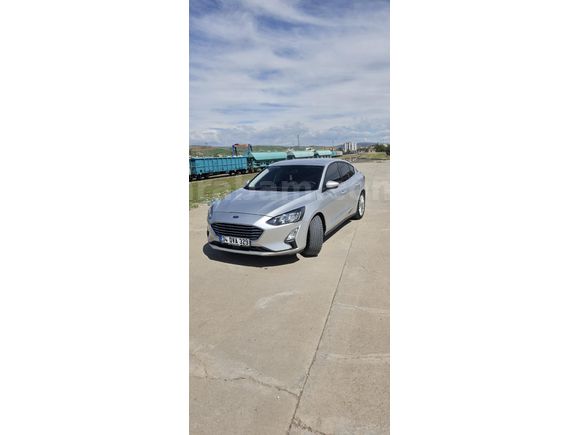 Sahibinden Ford Focus 1.5 TDCi Titanium 21 çıkışlı