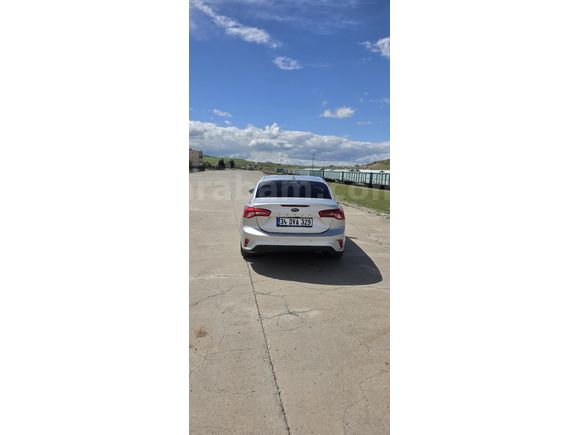 Sahibinden Ford Focus 1.5 TDCi Titanium 21 çıkışlı