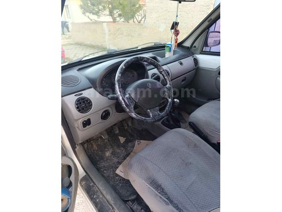 Sahibinden Renault Kangoo 1.5 dCi Expression 2005 Model  256.000 km Beyaz