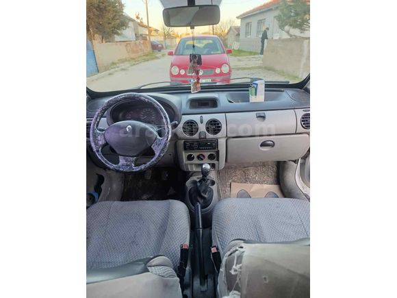 Sahibinden Renault Kangoo 1.5 dCi Expression 2005 Model  256.000 km Beyaz