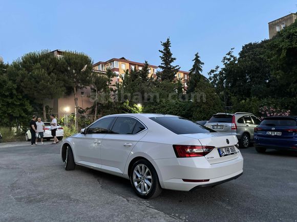 Sahibinden Skoda SuperB 1.5 TSI Active 2018 Model 