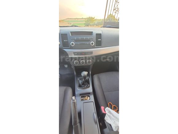 Sahibinden Mitsubishi Lancer 1.6 Invite 2011 Model