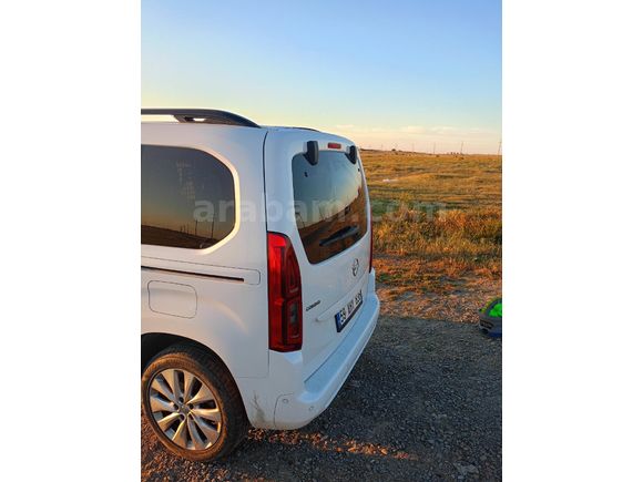 Sahibinden Opel Combo 1.5 CDTI Ultimate 2023 Model