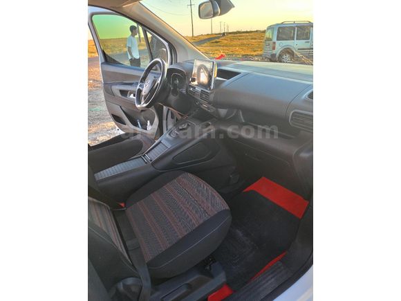 Sahibinden Opel Combo 1.5 CDTI Ultimate 2023 Model