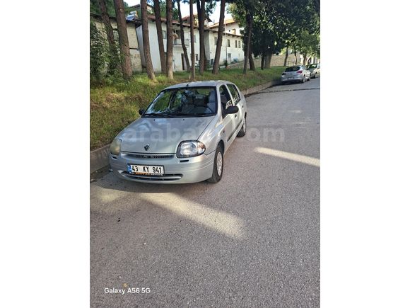 Sahibinden Renault Clio 1.4 RNA 2000 Model