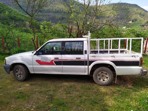Sahibinden Mazda B2500 2.5 D 1999 Model