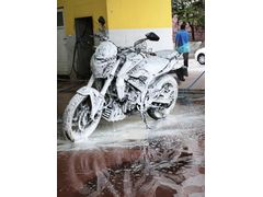 Memurdan Bajaj Dominar 250 D