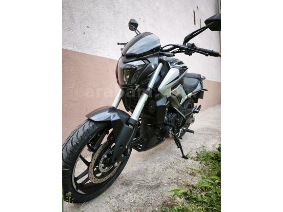 Memurdan Bajaj Dominar 250 D