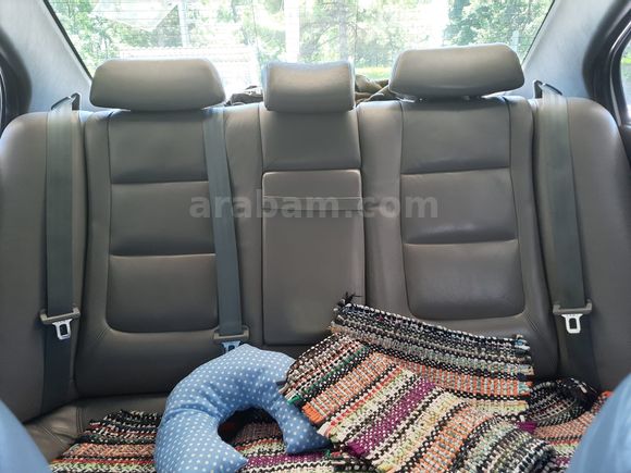 14 yıllık Sahibinden Hyundai Elantra 1.6 GLS 2005 Model - Deri koltuk kaplamadır...
