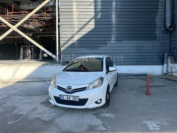 Sahibinden Toyota Yaris 1.33 Fun 2013 Model  97.200 km Beyaz