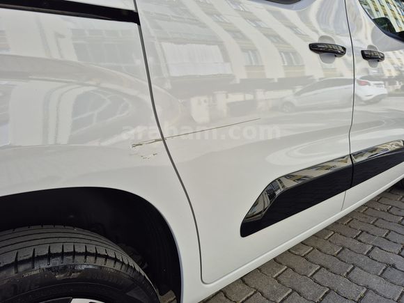 Sahibinden Opel Combo 1.5 CDTI Ultimate 2025 Model 