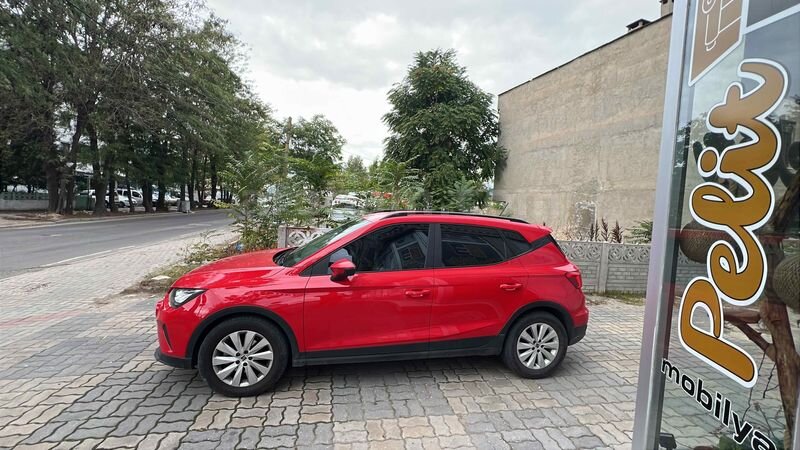Sahibinden Seat Arona 1.0 EcoTSI Style 2023 Model Kırklareli 32.000 km Kırmızı