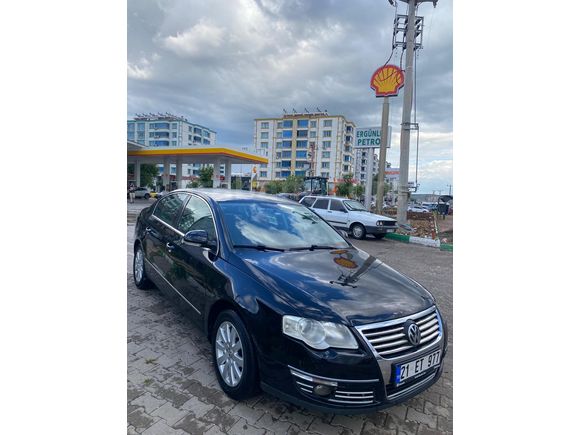 ORJİNAL Volkswagen Passat 1.6 Trendline 2010 Model  163.000 km Siyah