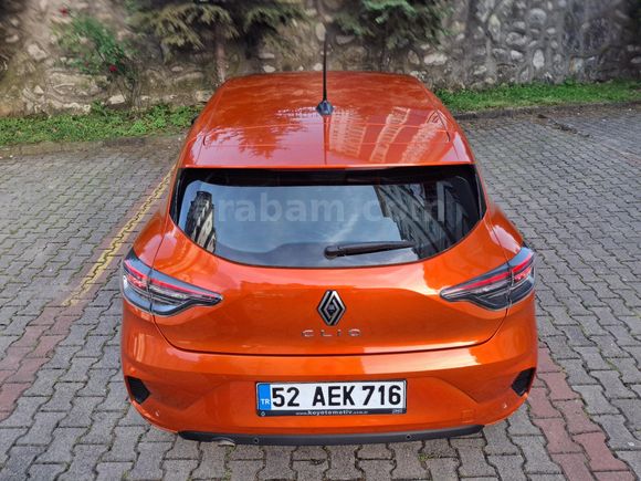 Renault Clio 1.0 TCe Evolution 2023 Model
