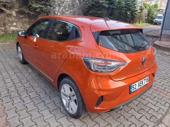 Renault Clio 1.0 TCe Evolution 2023 Model
