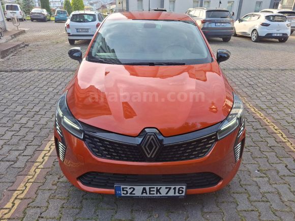 Renault Clio 1.0 TCe Evolution 2023 Model