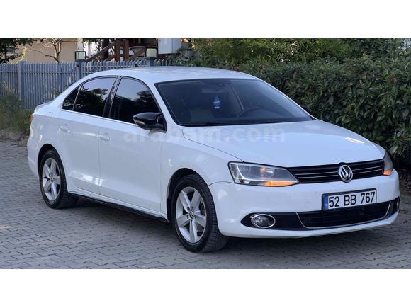 Sahibinden Volkswagen Jetta 1.4 TSi Highline 2012 Model  267.000 km Beyaz