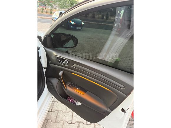 Sahibinden Renault Megane 1.3 TCe Joy 2020 Model 
