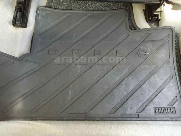 NADİR KALANLARDAN 2001 ASTRA G TR’DE TEK