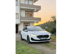 Sahibinden Ford Focus 1.0 EcoBoost Titanium X 2023 Model İstanbul 114.000 km Beyaz