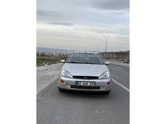 Sahibinden Ford Focus 2.0 Ghia 2001 Model 