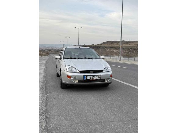 Sahibinden Ford Focus 2.0 Ghia 2001 Model 