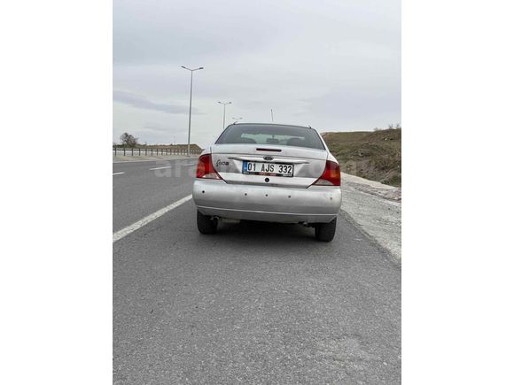 Sahibinden Ford Focus 2.0 Ghia 2001 Model 
